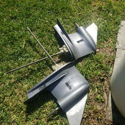 Used Yamaha 150 Left & Right Lower Units