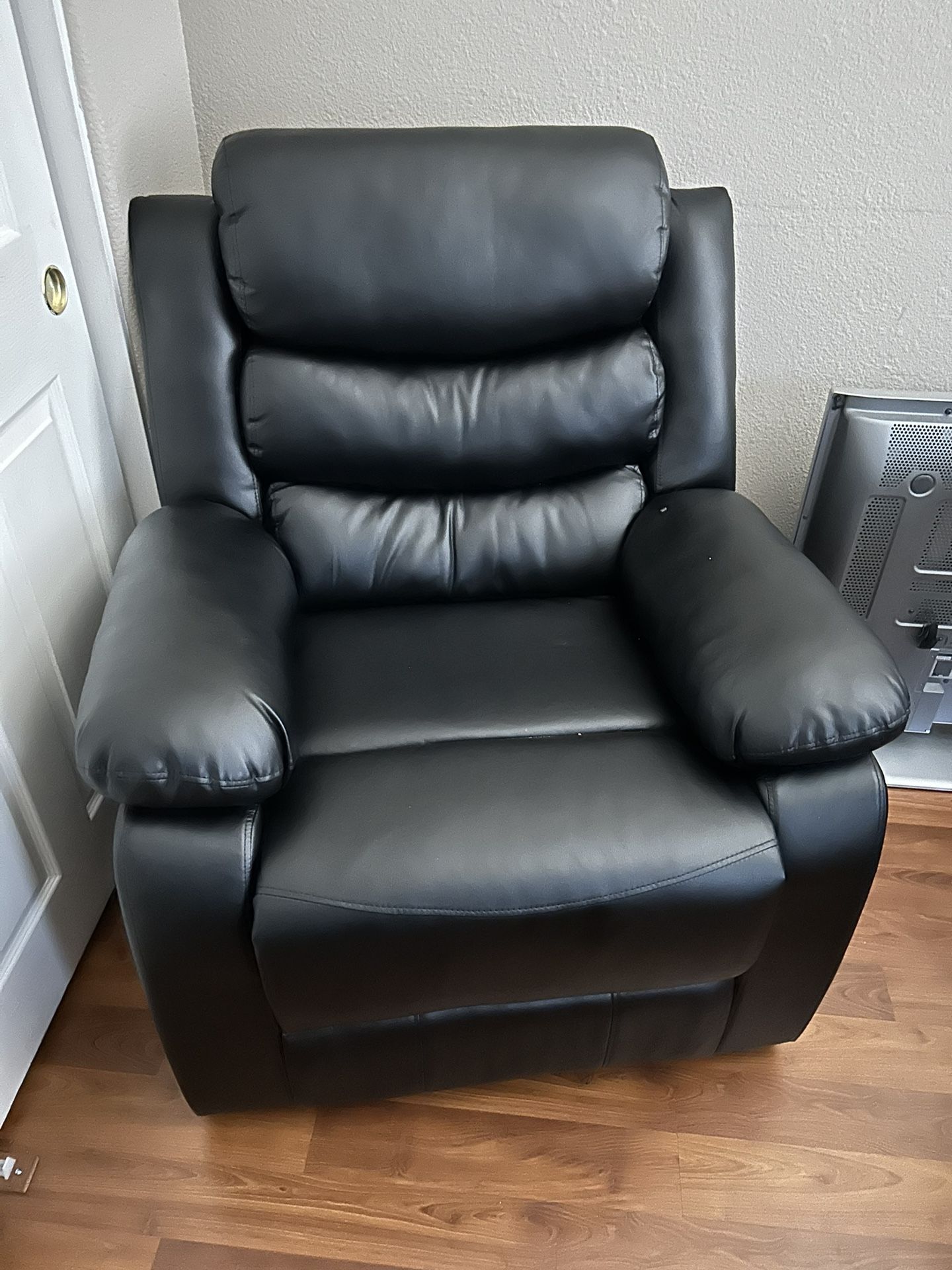 Leather Power Recliner for Sale in Las Vegas, NV OfferUp