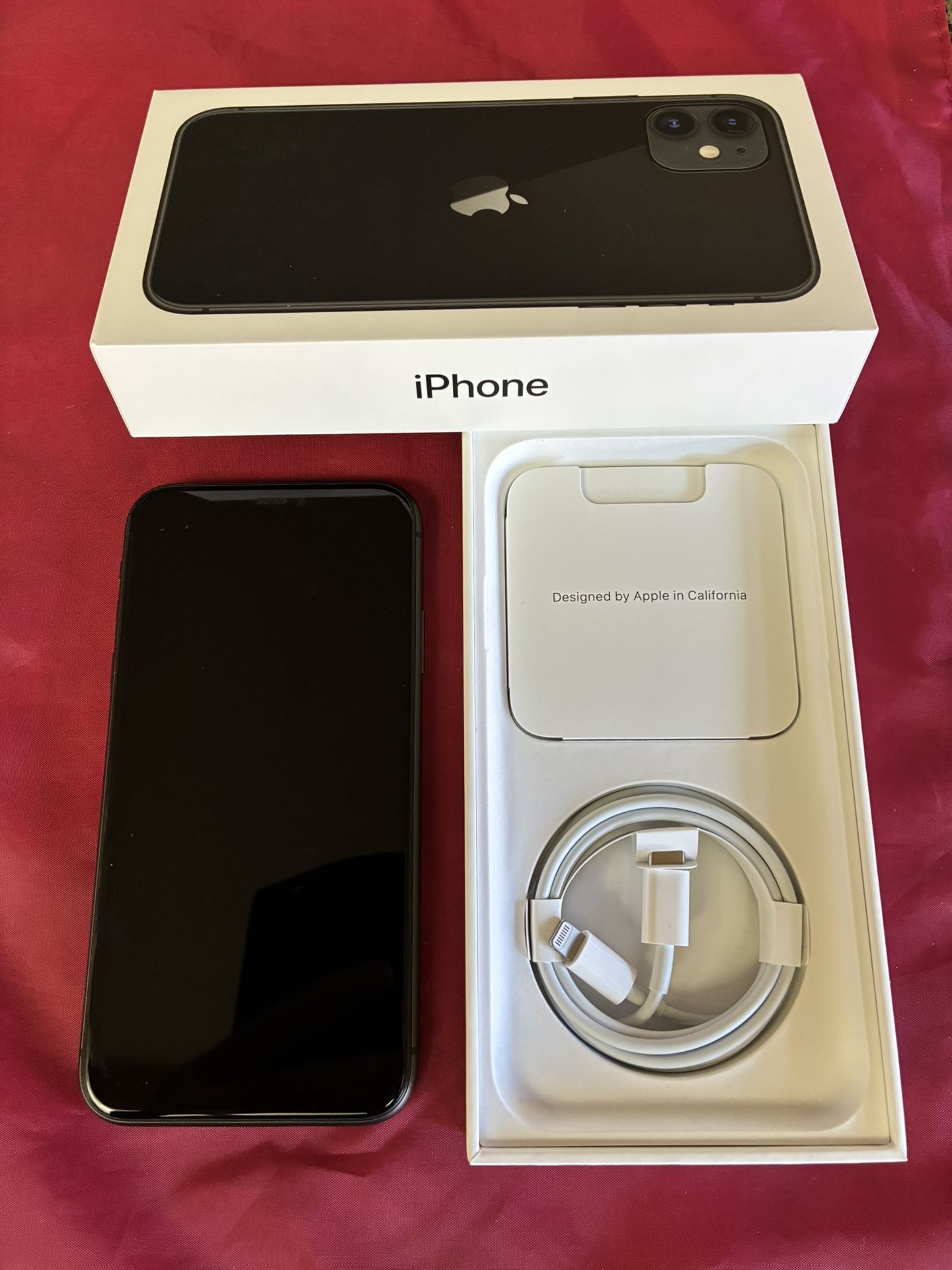 iPhone 11 64GB In Original Box Excellent Screen