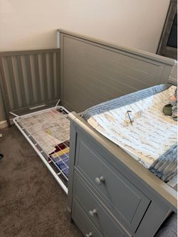 baby crib with changing table