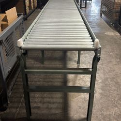 20’ X 27” Adjustable Height Roller Table/conveyor