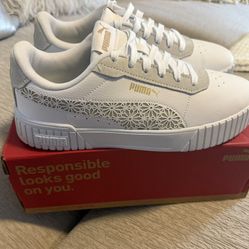 Women puma, athletic shoes