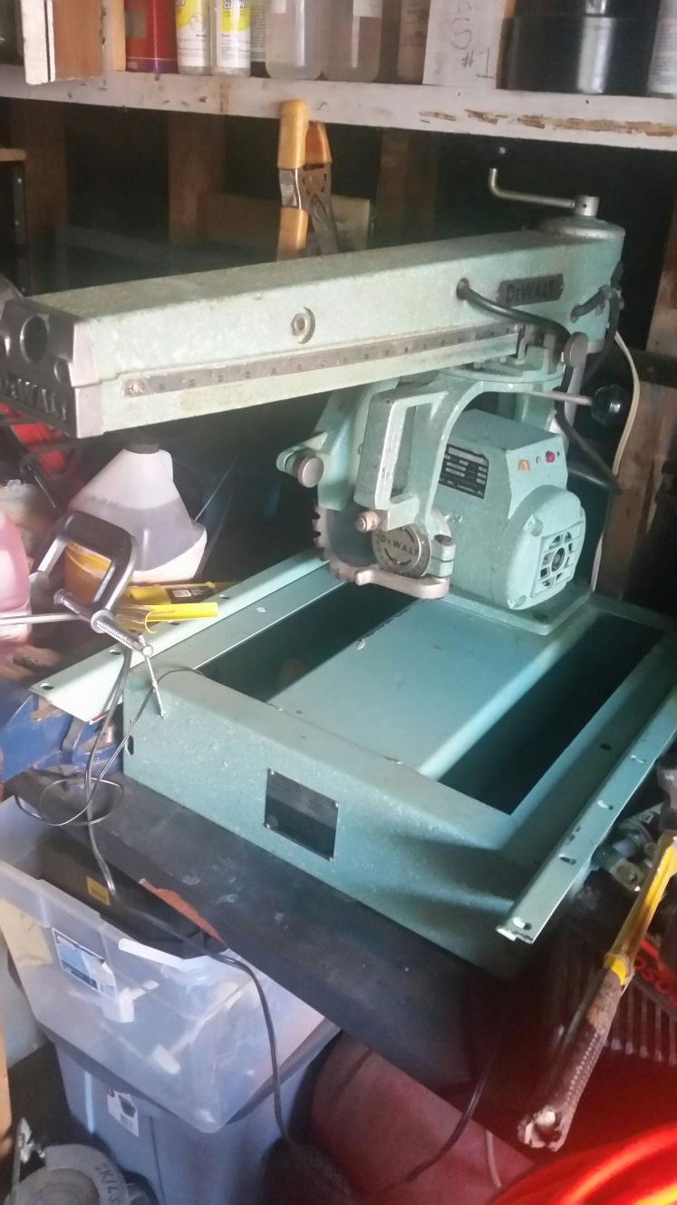 Vintage Dewalt 925 std radial table saw