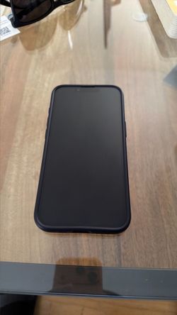 iPhone 16e