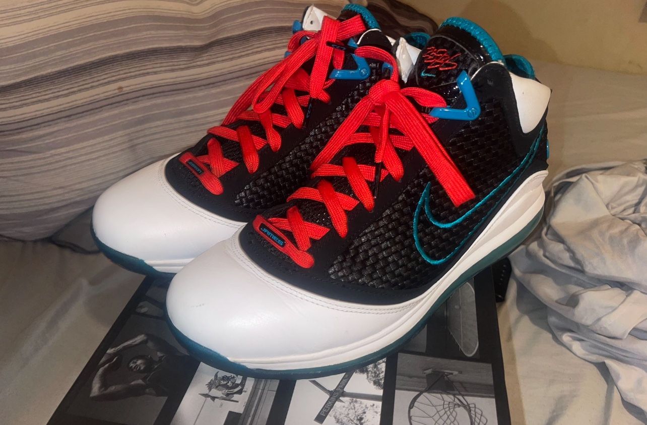 Nike LeBron size 10.5 Amazon.com | Nike Lebron NXXT Genisus EP Basketball Shoes  main image 2