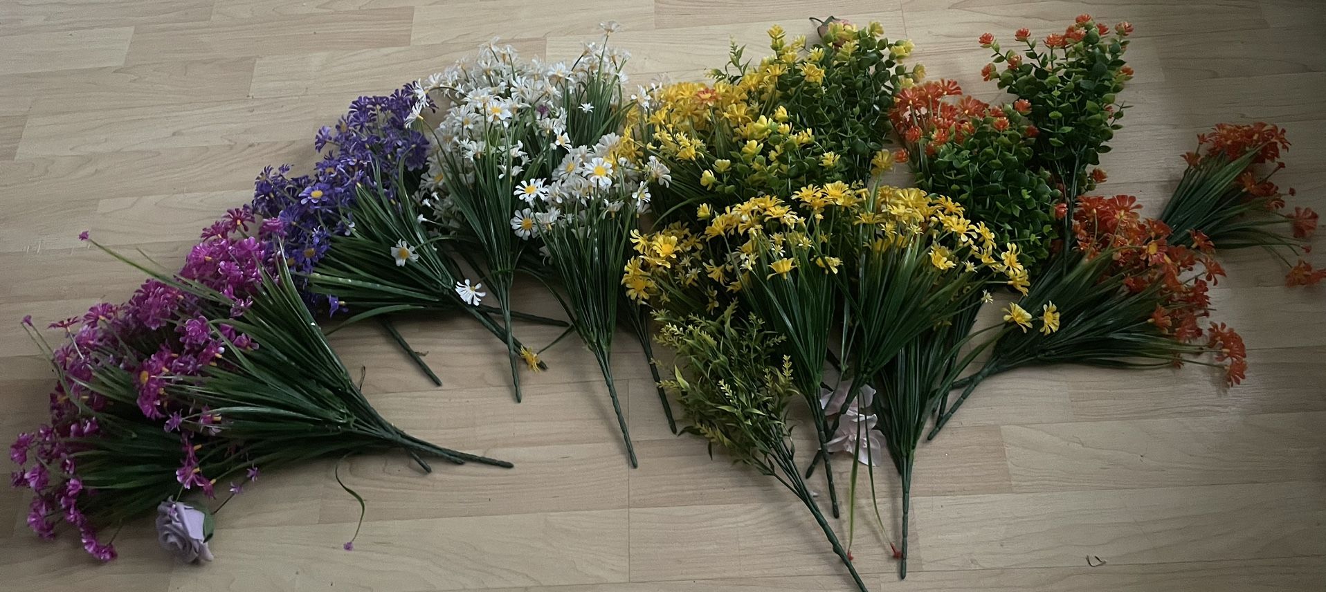 Floral Bundles Multiple Colors Plastic Vibrant Wild Flowers Wedding Quincenera Birthday Decorations