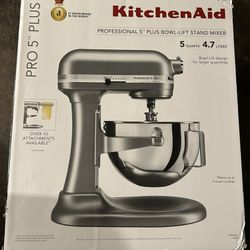  Kitchen Aid - Pro 5 Plus 5 Quart Bowl-Lift Stand Mixer