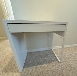 IKEA MICKE DESK