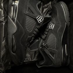 Jordan 4 Black Cats 