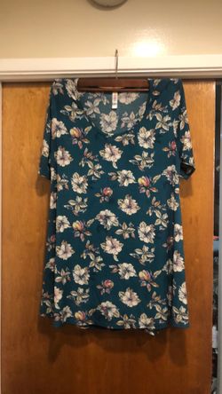 Women’s Large Shirt