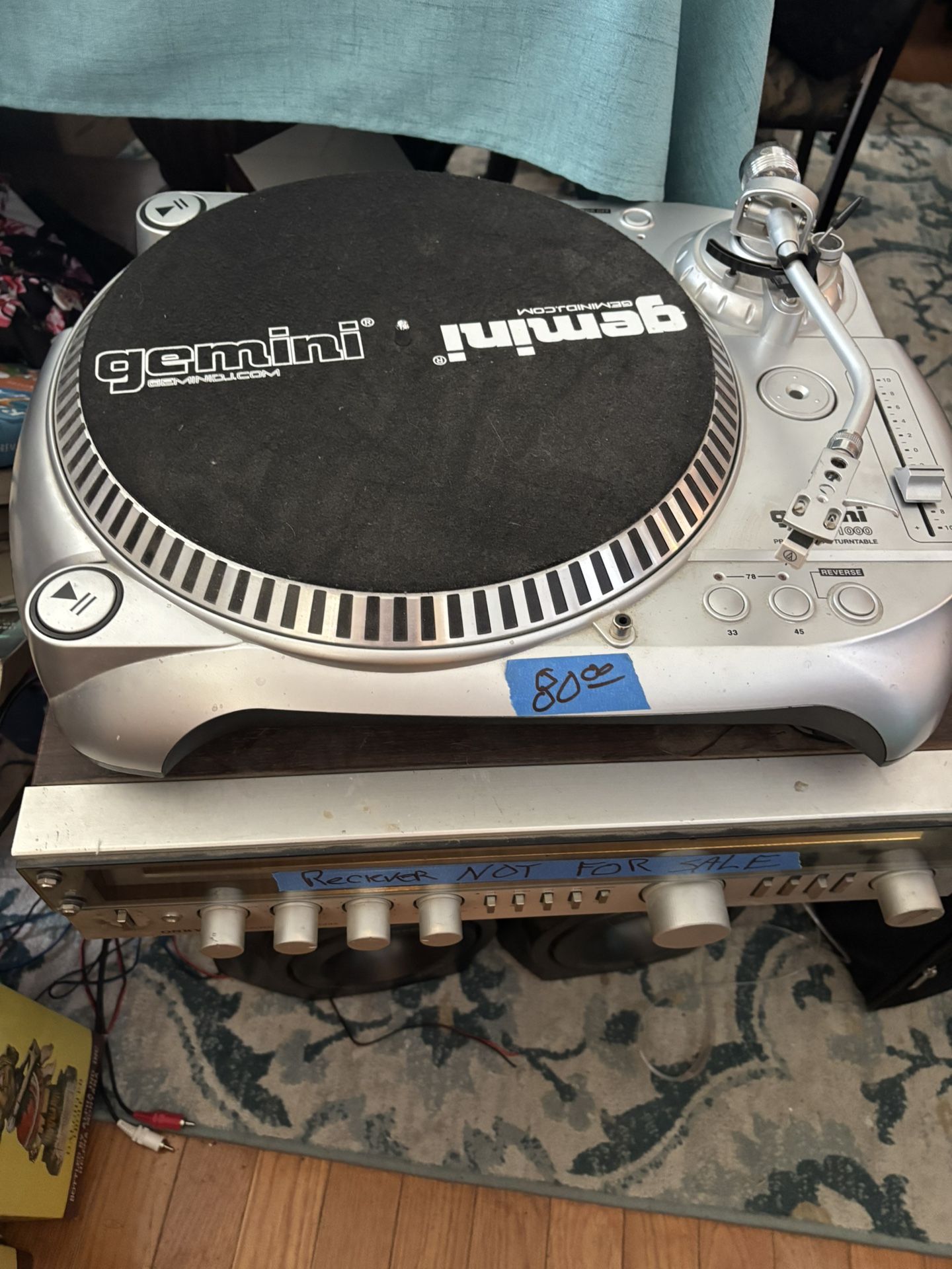 Gemini Turntable Record Player RCA Speakers