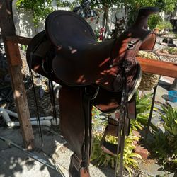 MACPHERSON 100% LEATHER SADDLE 