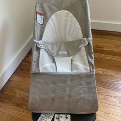 babybjörn Bouncer Bliss baby bouncer with mesh cover and back up polyester cover