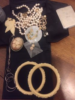 Real Pearls And That Era Jewelry