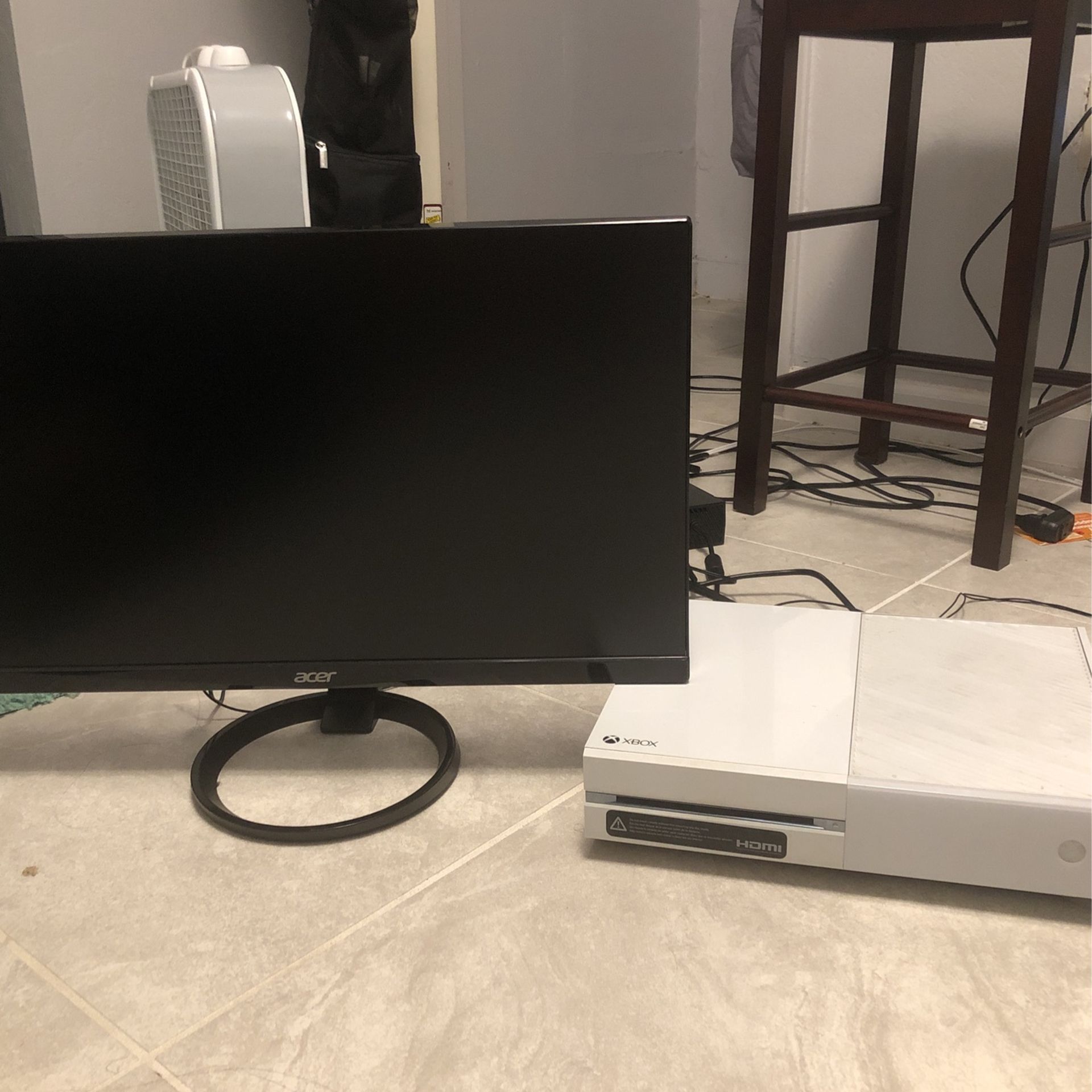 Xbox And Monitor 