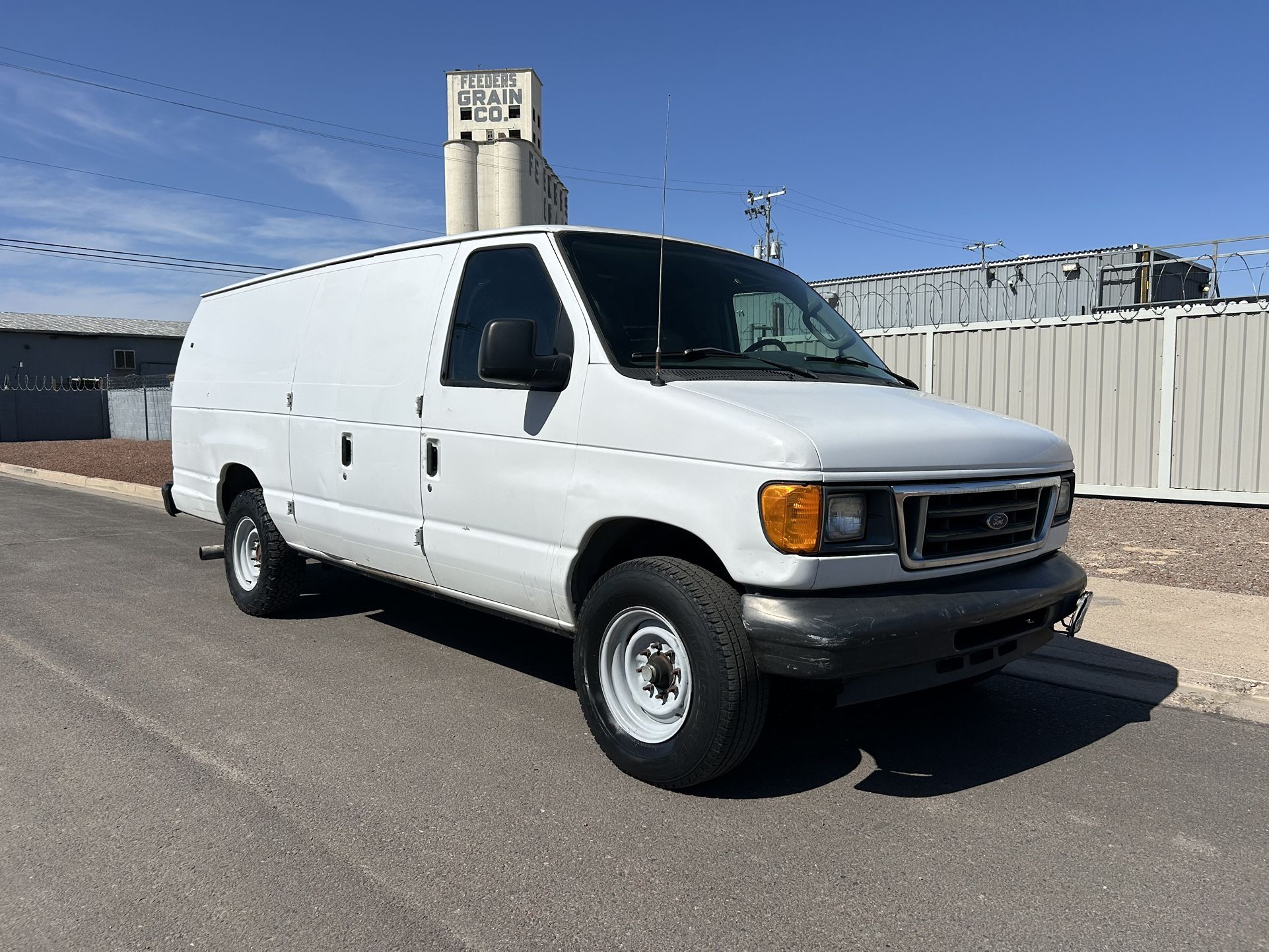 2006 Ford E350