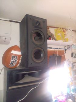 Pair Of Polk Audio 3way Poly Speakers M5jrs