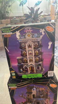 Lemax Spooky Town Grimm Hotel Lighted Animated Building