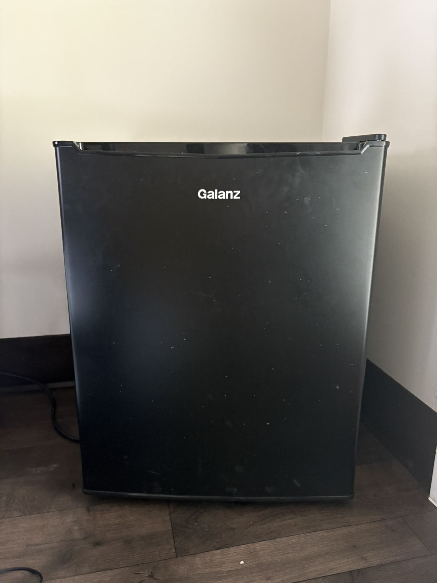 Galanz Mini Fridge