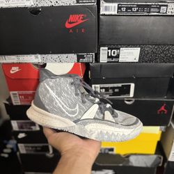 Kyrie 7 SE Chip size 5.5Y VNDS 