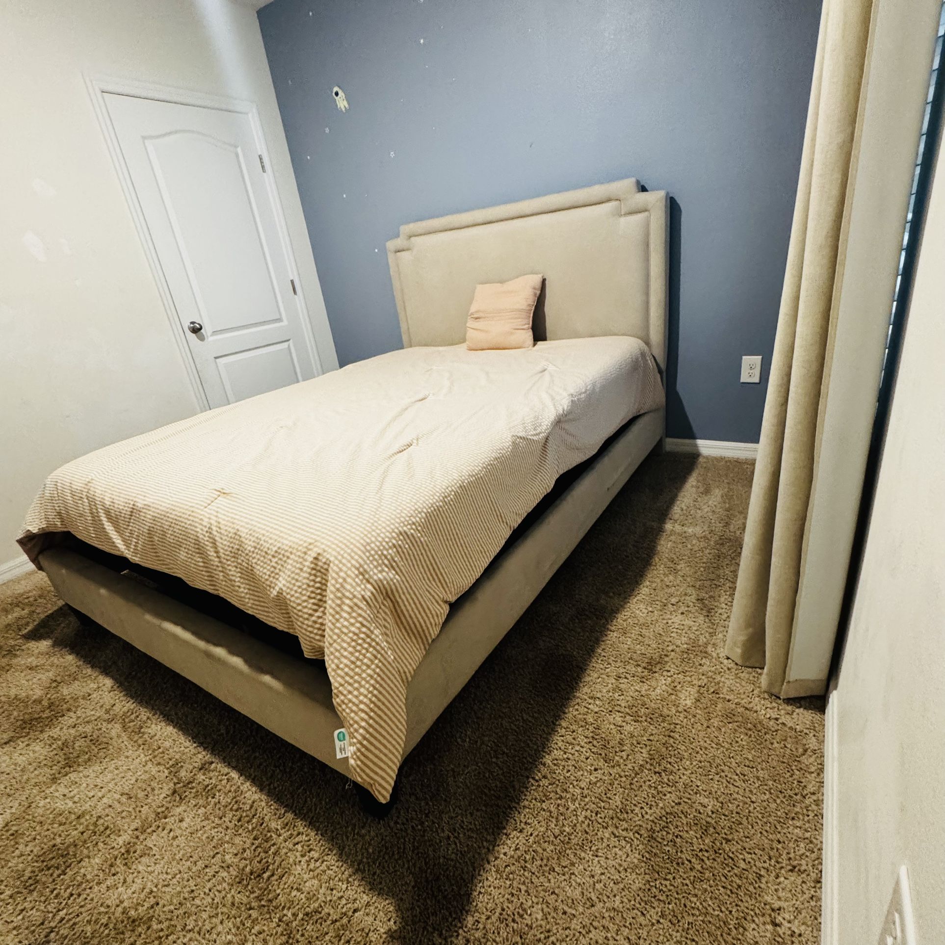 Bed Frame And Matress