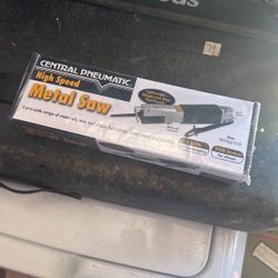 Central Pneumatic Metal Saw