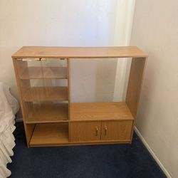 Light Oak Finish Entertainment Center 