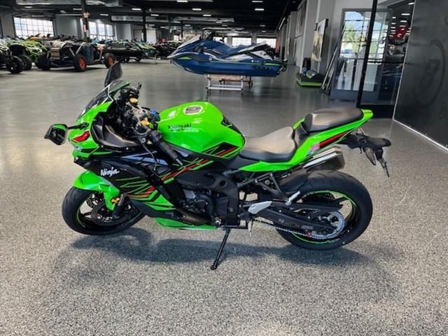 2024 Kawasaki Ninja ZX-4RR First Ride 2024 Kawasaki Ninja ZX-4RR KRT