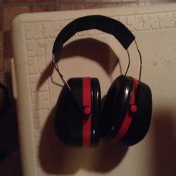 Noise Cancelling Headphones
