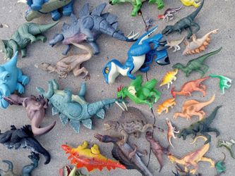 Dinosaur lot assorted (lot 39)