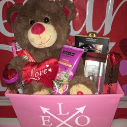 Valentine Basket for Sale in Houston, TX - OfferUp