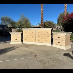 Dresser And Nightstands 