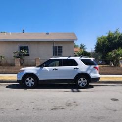 2013, White Ford Explorer