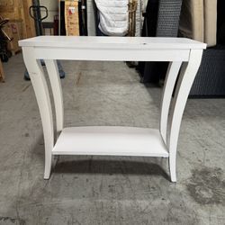 Entrance Table 