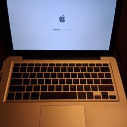 2011 Macbook Pro 4gb Ram 320gb HD