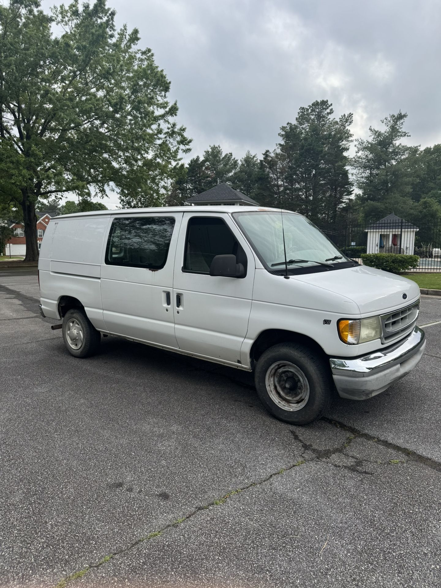 2002 Ford Econoline Cargo