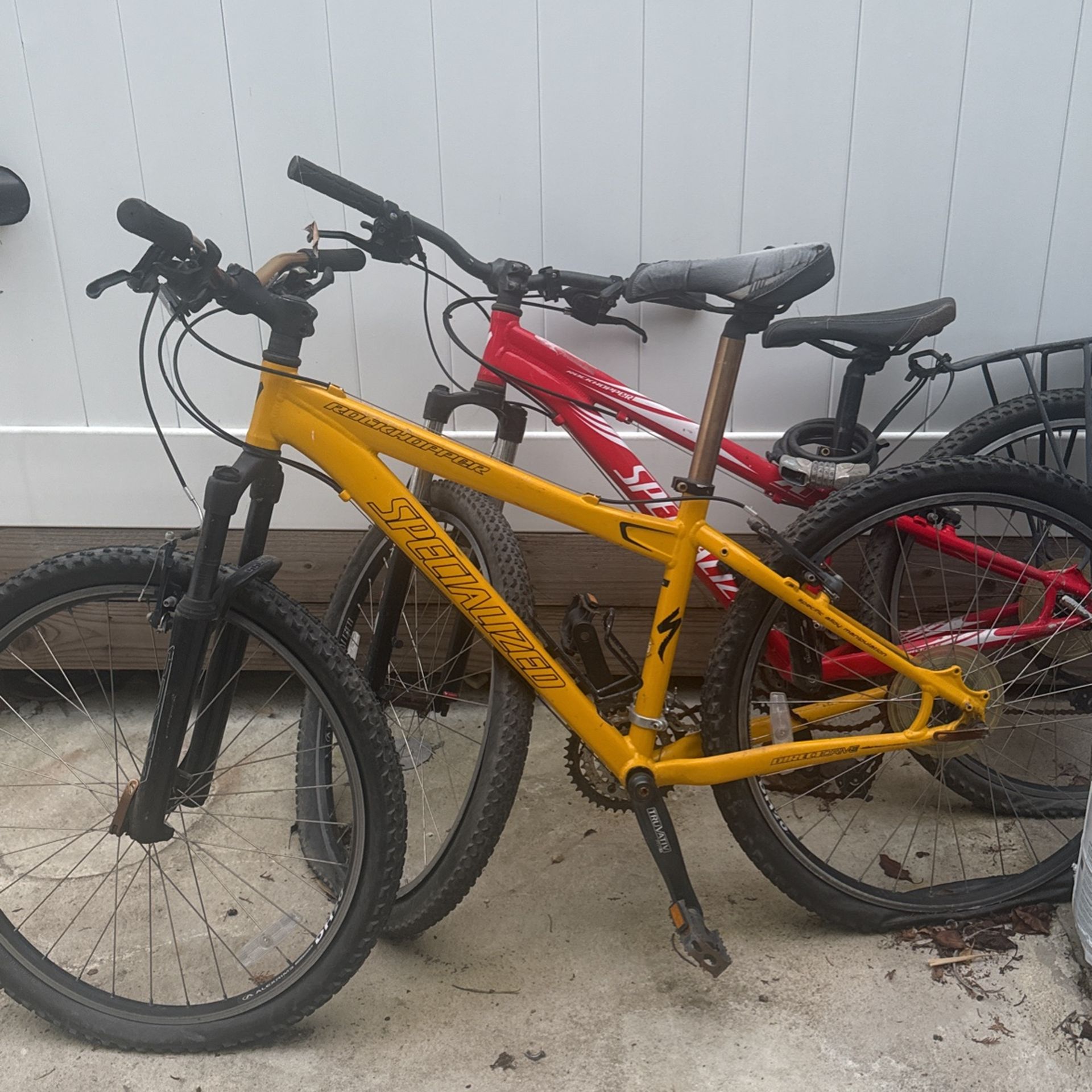 2 Specialized Rockhopper mountain Bikes