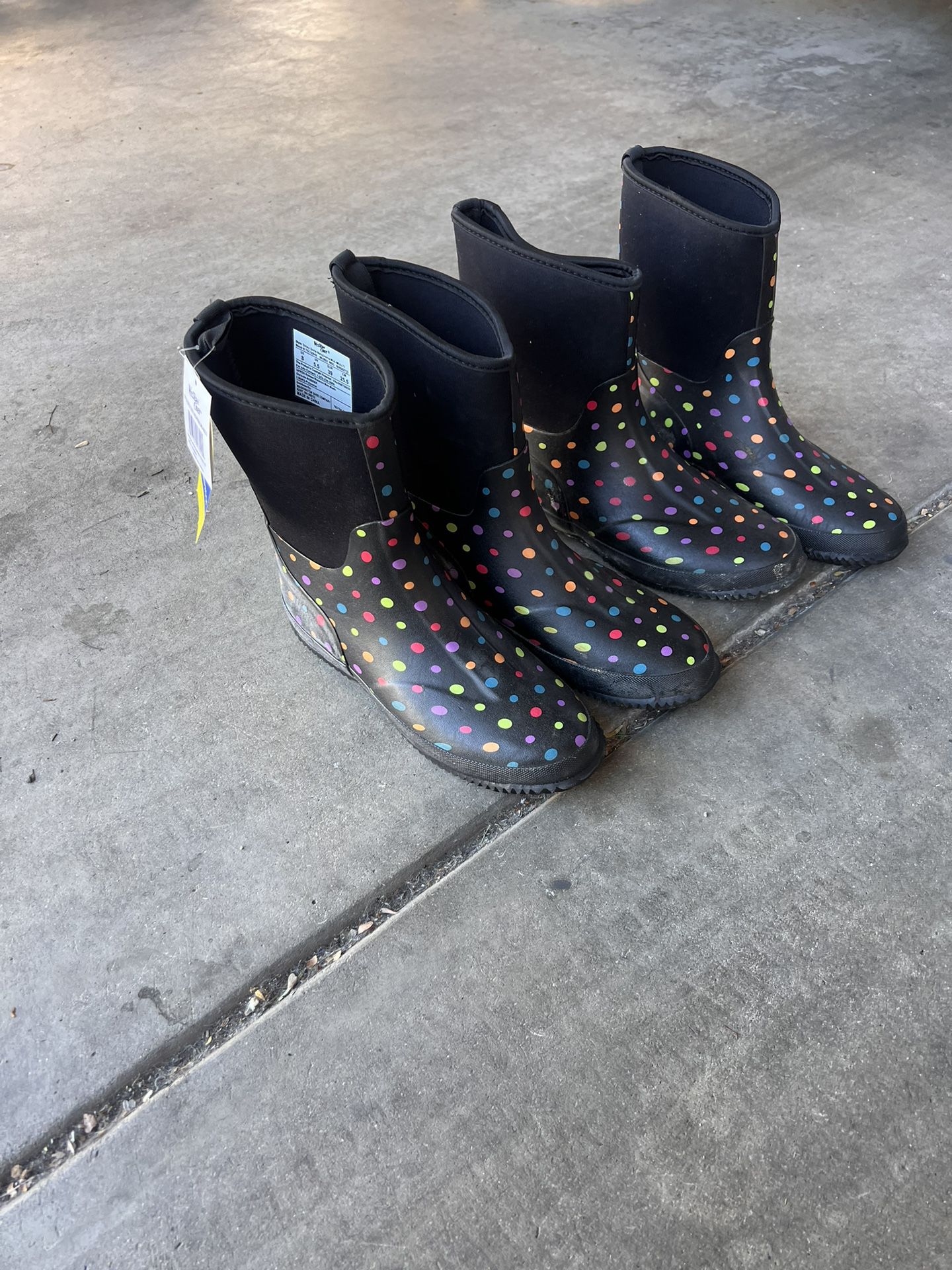 Rain Boots Size 8 In Women’s 