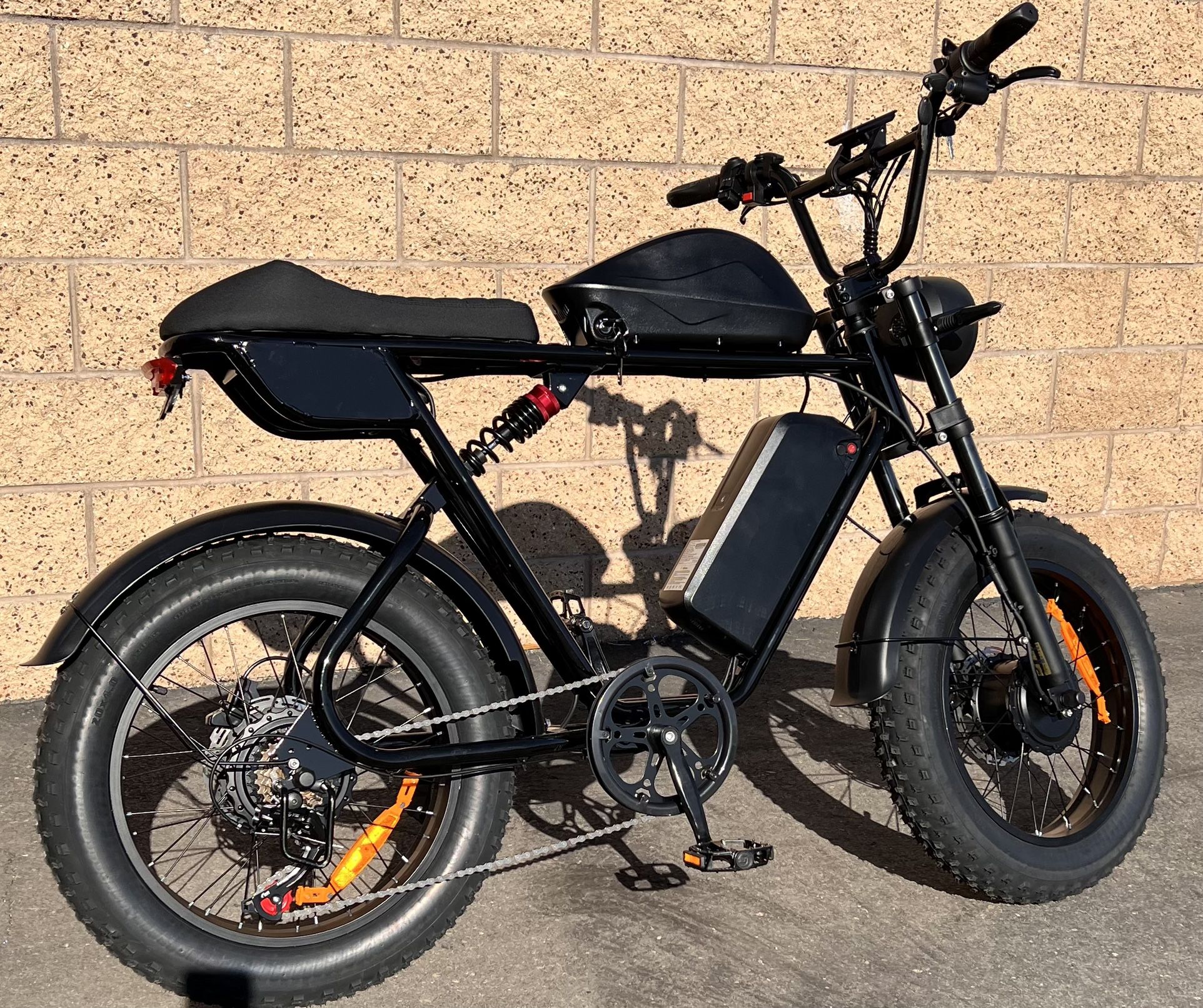 New! 2000 Watt, E-bike, 35 Mph, Dual Motor With Dual Battery, Long Distance 80 + Miles!