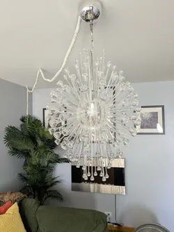Eye-Catching Clear Acrylic Sputnik Chandelier