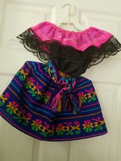 Bestidos para el 5 de mayo y fiestas tipicas