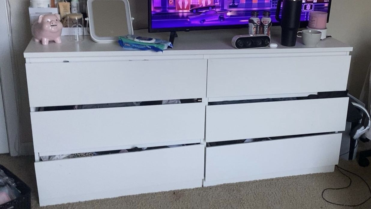 dresser