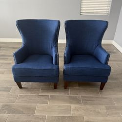 Living Room Chairs 