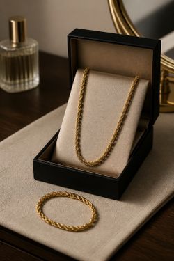 Solid 14 k gold rope/ brazalete