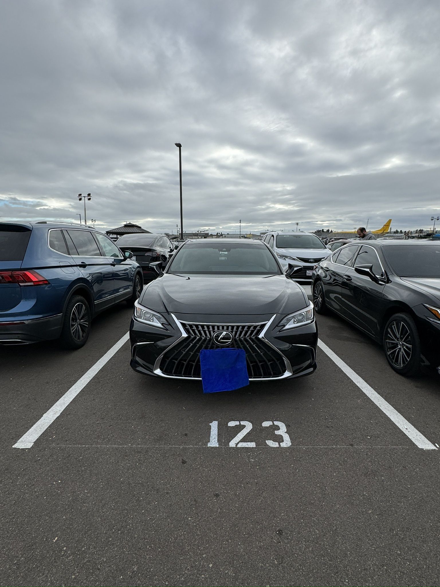 2023 Lexus ES 300h