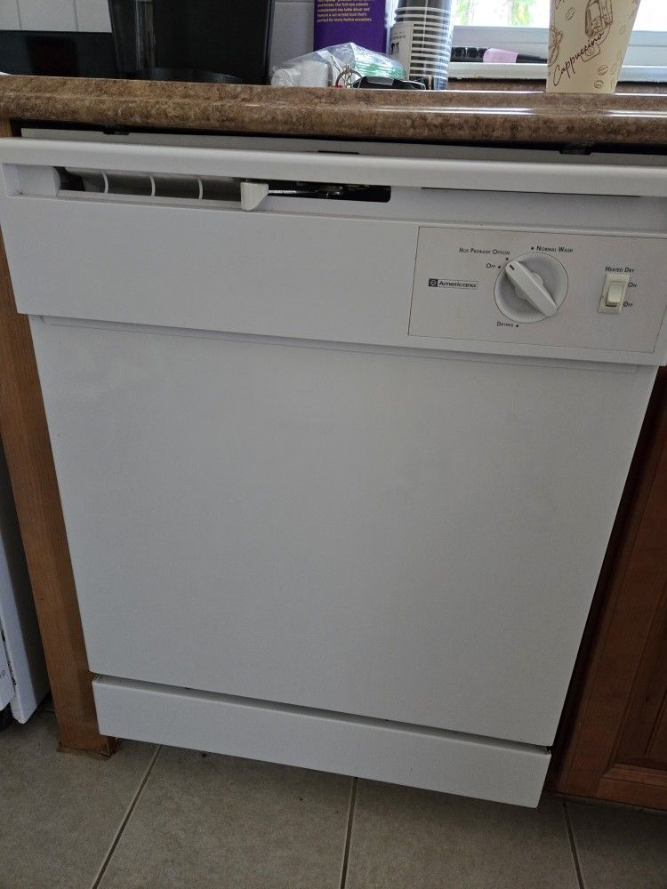 GE Americana 23" Dishwasher