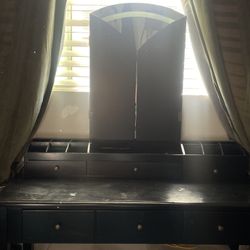 Touchscreen LED Vintage Style Vanity