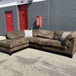 Brown Sectional Couch w/ Chaise - Free Curbside Delivery