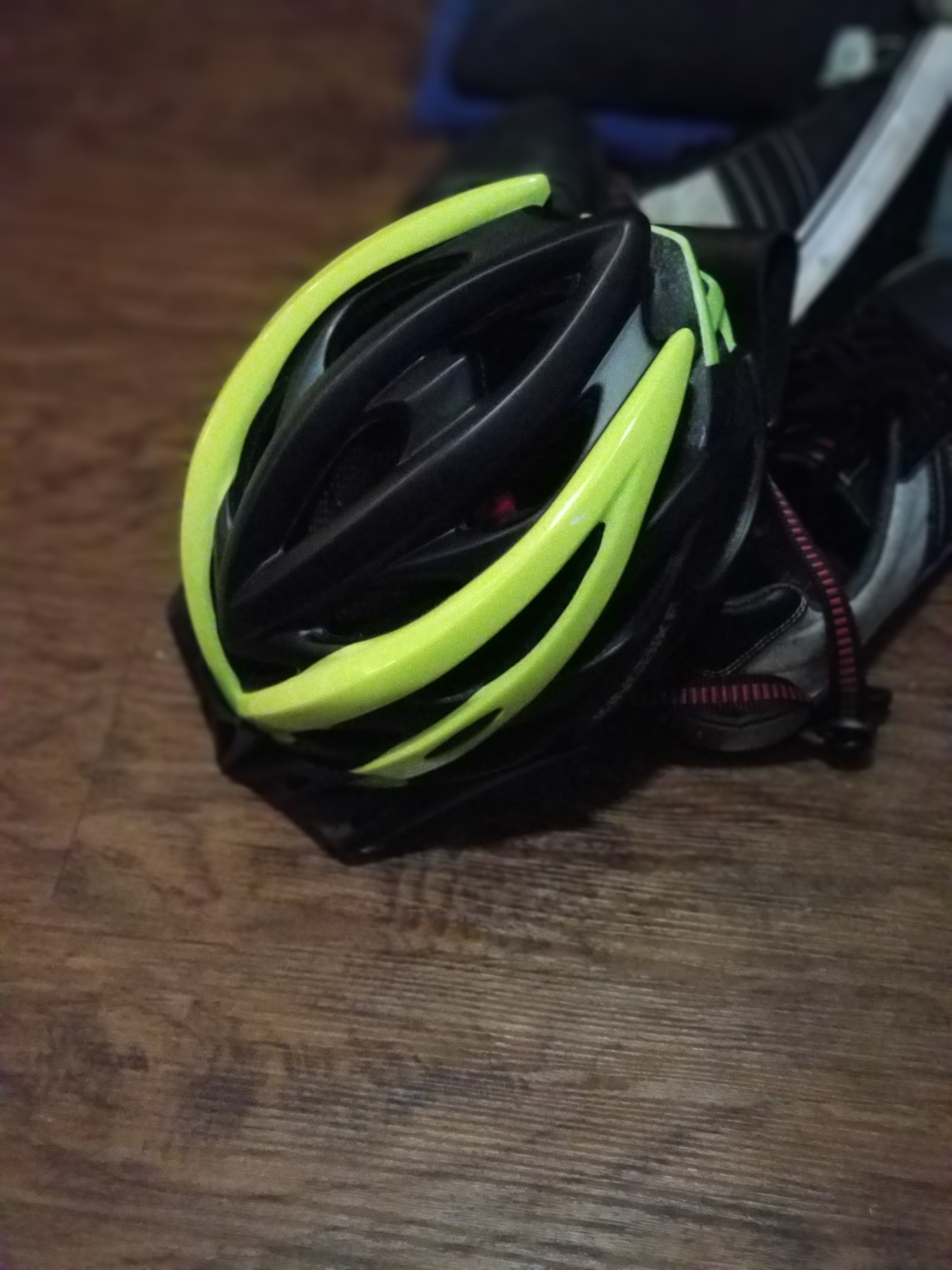 Brand new biking helmet!!!