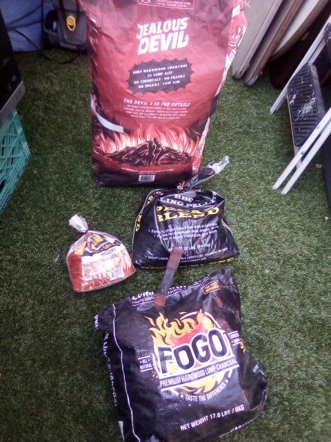 Barbecue Wood Chips Etc Some Used, BIG BAG BRAND NEW, ASKING $30 FIRM FOR ALL PUO ON 59TH AVE IN CAMELBACK